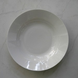 Πιάτο βαθύ πορσελάνης στρογγυλό 23,5εκ. 03-950-2408